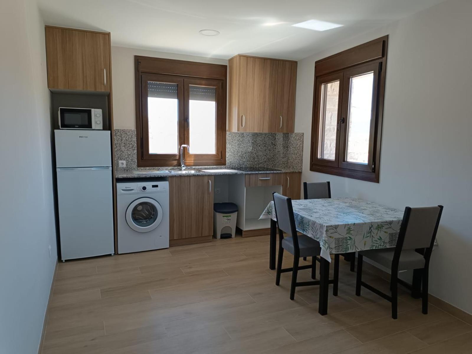 Apartamentos De Turismo Rural La Rocha Fortanete Екстер'єр фото